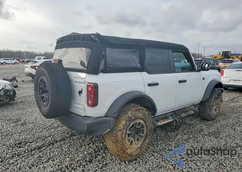 2024 Ford Bronco Wildtrak z USA, uszkodzony, nr VIN 1FMEE2BP9RLB43209